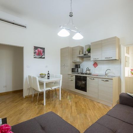 Stylisch Canacci 2 Bedroom Apartment Florence Exterior photo